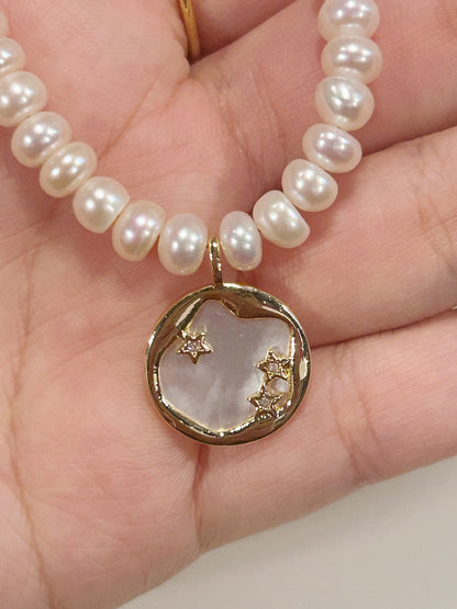 Mother pearl pendent ,pearl necklace