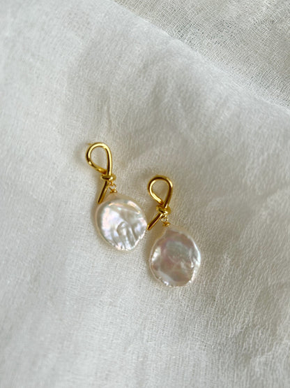 Knot earrings, freshwater pearl petals, pearl ear drop