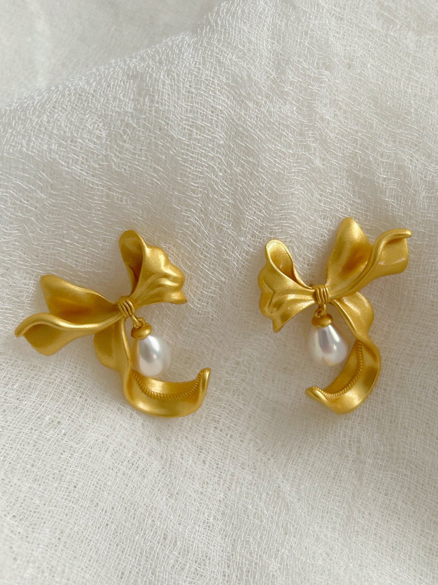 Ribbon earrings, waterdrop pearl earrings, Bow earrings